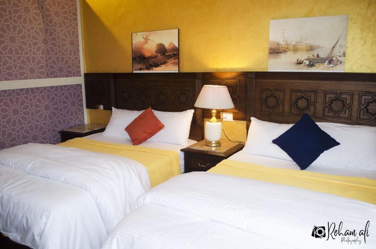 Hotel The Location Caïro